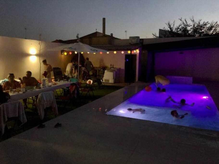 Alojamiento El Pez Casa Con Piscina Climatizada Villafranca de los Caballeros エクステリア 写真