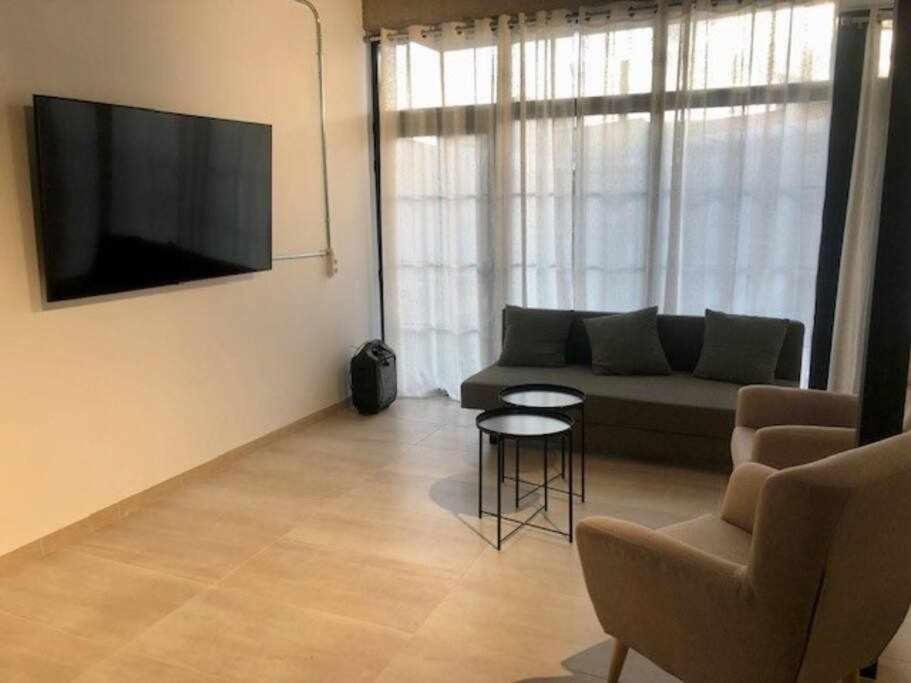 Alojamiento El Pez Casa Con Piscina Climatizada Villafranca de los Caballeros エクステリア 写真