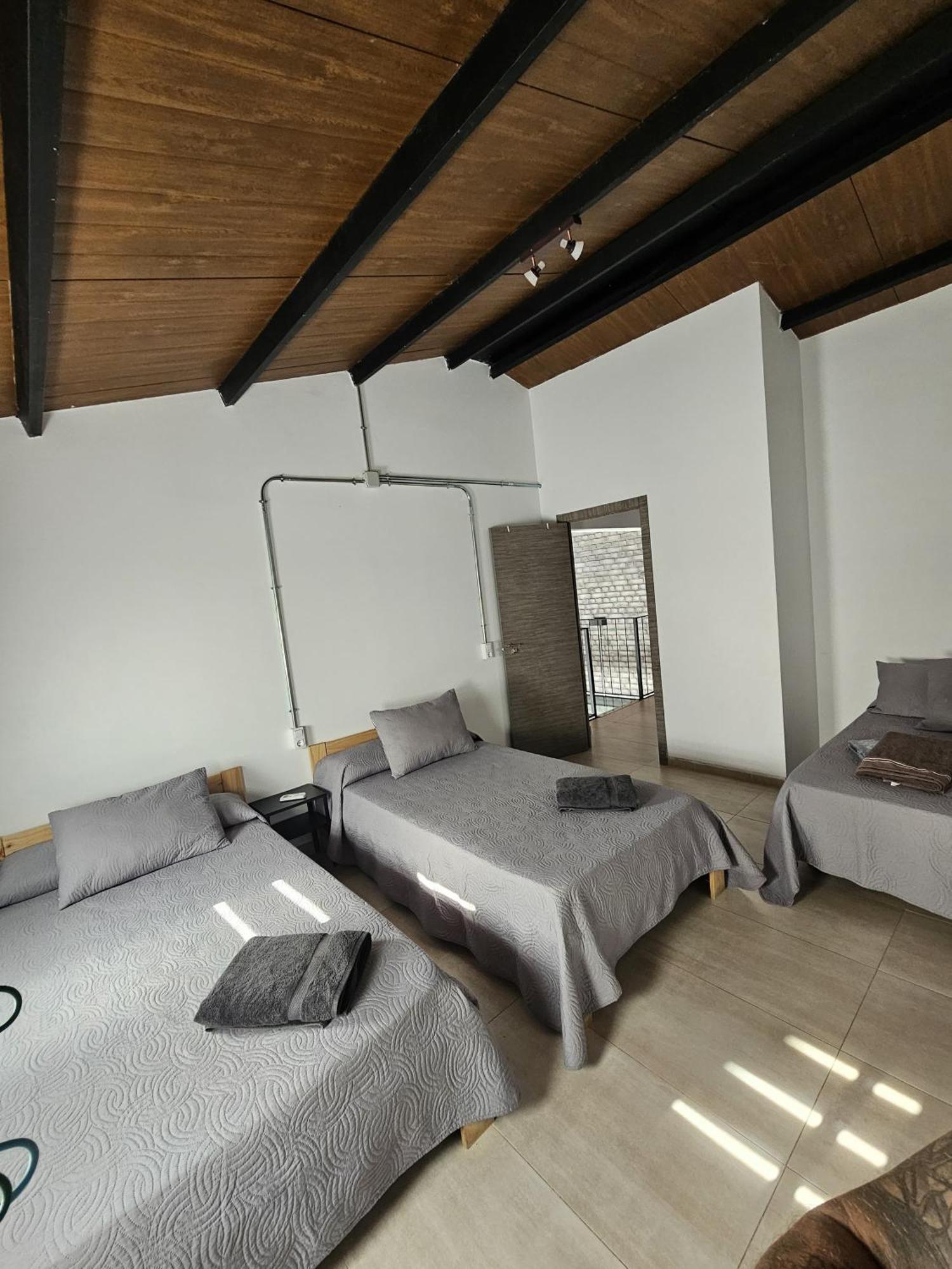 Alojamiento El Pez Casa Con Piscina Climatizada Villafranca de los Caballeros エクステリア 写真